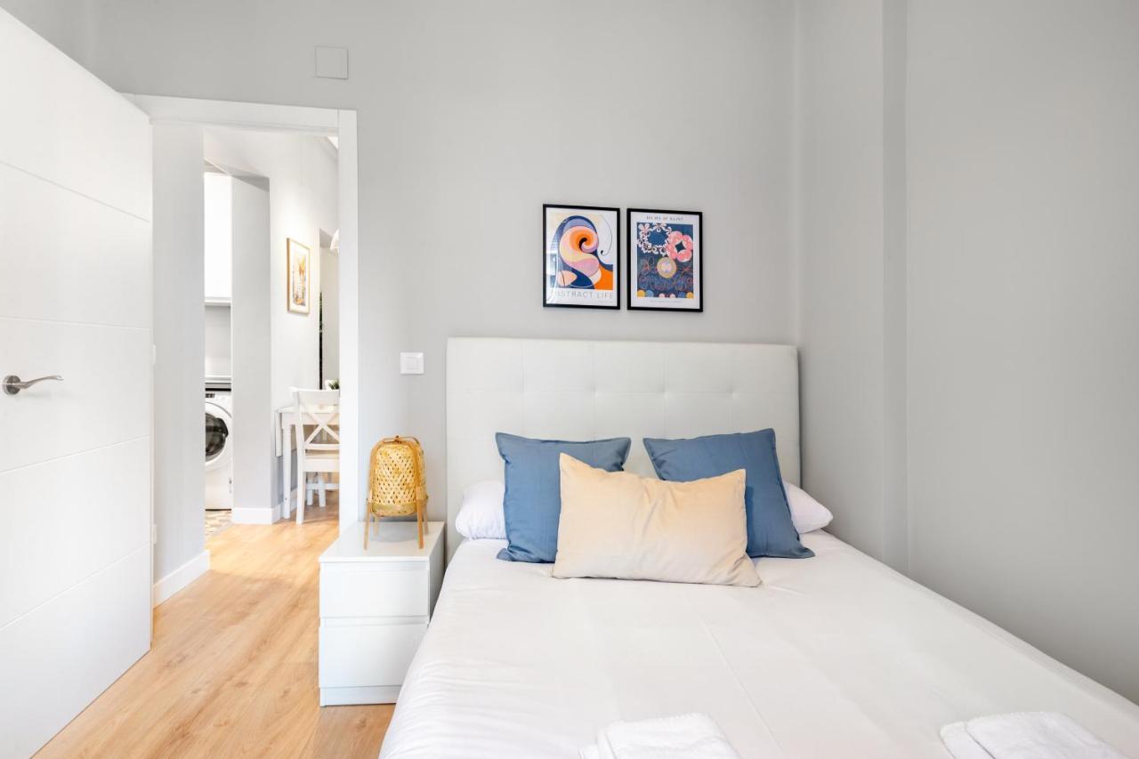2 Bedrooms 1 Bathroom Furnished - Lavapies - Modern - Mintystay Madrid Exterior photo